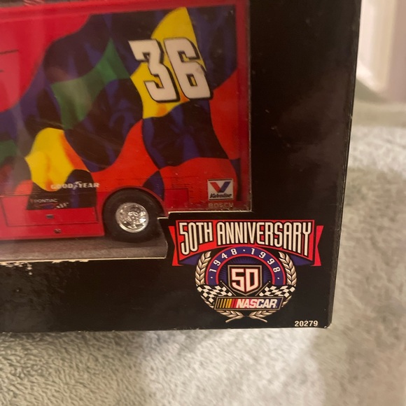 NASCAR By Hot Wheels pro racing. The Skittles #36 hauler. - Picture 5 of 7